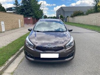 KIA Ceed 1.4 (benzín), 68 tis. km, 2018, servisní knížka