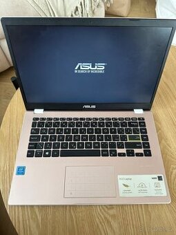 Notebook Asus E410M včetně nabíječky