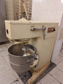 Robot ALBA RE 22 -Rezervace