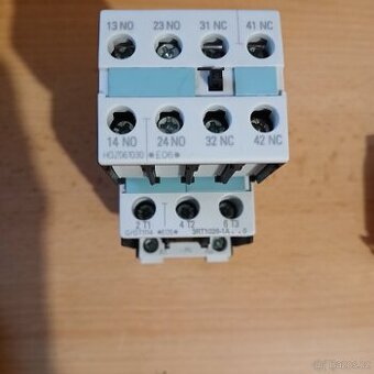 Stykač Siemens 3RT1026-1A + modul 3RH1921-1FA22