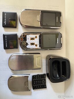 Nokia 8800 silver 2 kusy  pro náročně super kousky