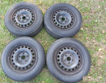 Zimní 4 kola 195/65 R15 Octavia 2,3 a VW Caddy