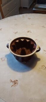 PRODÁM   KAMENINOVOU   BÁBOVKU