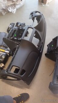 Airbagy, pásy, palubní deska Škoda Yeti