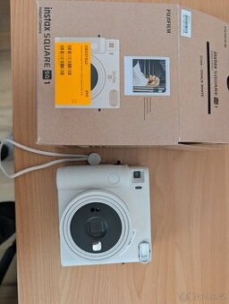 Instax Square SQ1