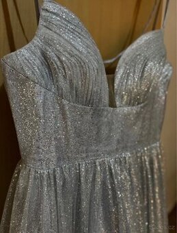 Plesové ,maturitní šaty