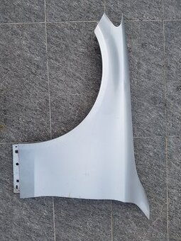 Blatnik levý mercedes C w205