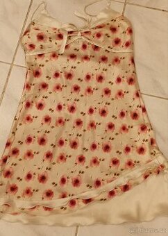 Noční košilka velikost 40 hedvábí