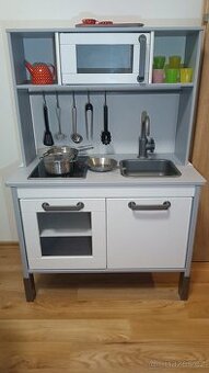Dětská dřevěná kuchyňka IKEA VELMI PĚKNÁ