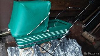 Retro kočárek pro panenky