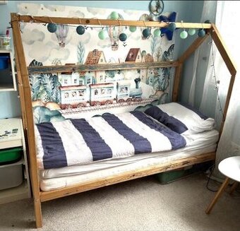 Dětská postýlka domeček (160x70cm) s matrací