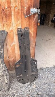 Plastové podbytí na can-am outlander 650 G2