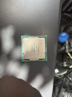 Intel Core I5-9400F + box chladič