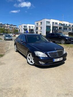 Mercedes w221 3.0 S class