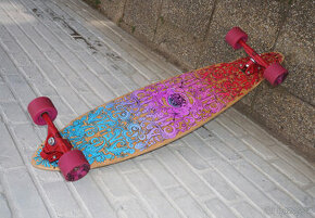 Nový longboard 40“ skateboard Urban Beach, bezvadný stav.