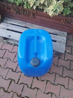 Jako nový barel, kanystr 60l, vymytý, 2ks