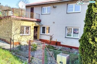 Božské místo v Čertoryjích: Klidný a prostorný dům 4+1 na ok - 1