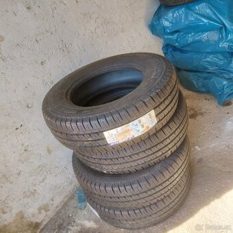 Michelin 215/70R15C