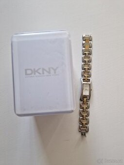 Hodinky DKNY