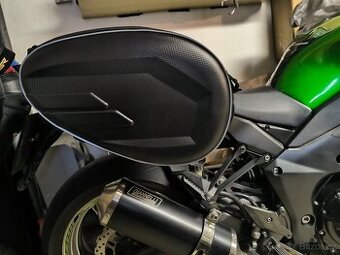 Textilní tašky na motocykl.