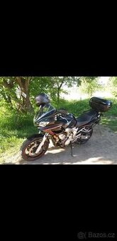 Yamaha Fazer FZ6S2 2006 naj pouze 25 tis. Km