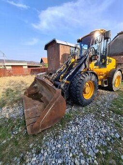 JCB 411 - 1