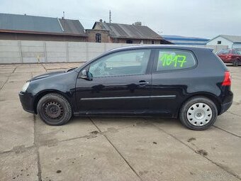 VW Golf č. 1017
