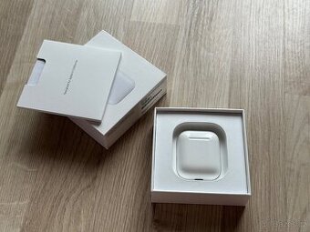 Apple AirPods 1. a 2. Generace - nabíjecí pouzdro