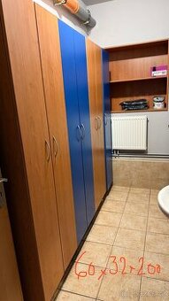 3xŠatní skřín š60 x h32 x v200 - za odvoz
