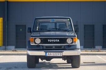 Toyota Land Cruiser - 1