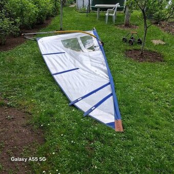 windsurfing