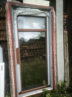 Plastové dveře