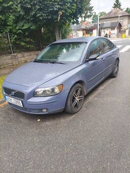 S40