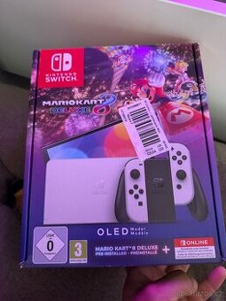 Nintendo Switch OLED v zaruce