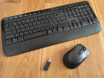 Bezdrátová myš a klávesnice