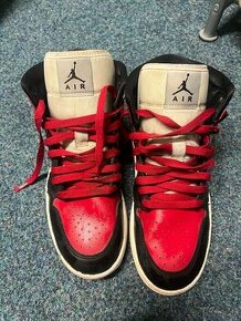 kotníkové tenisky Jordan