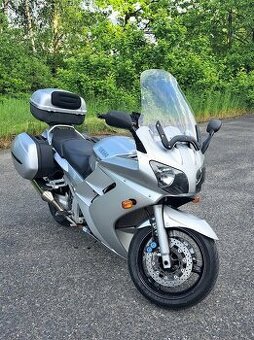 YAMAHA FJR 1300 + video (odkaz YouTube)