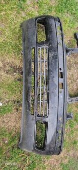 Přední nárazník golf 4 v dobrém stavu viz foto