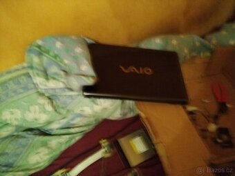 Prodávám díly na notebook Sony