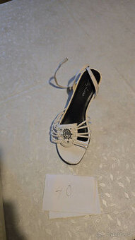 Dámské sandále vel 40