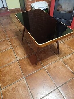 Konferenční stolek