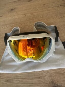 Oakley použité lyžařské, snowboardové brýle.