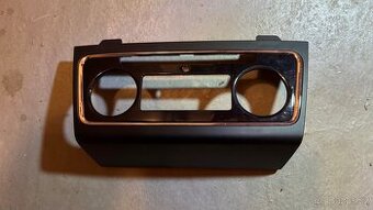 Ramecek panelu topeni/climatronicu Skoda Superb 2