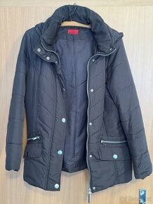 Prodám dámskou bundu s kapucí