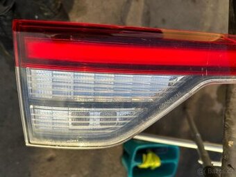 Lincoln Aviator od r.2020 poškozené světlo 5.dveří