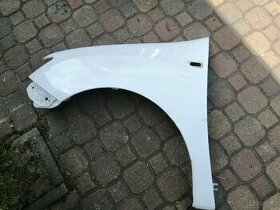 Dacia Logan 2, levý přední blatník