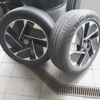 Original alu kola ID3 18" s pneu 215/55R18