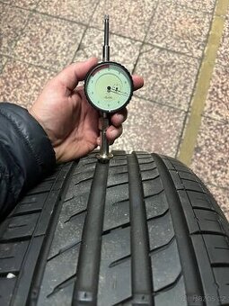 235/55R19 105 W Nexen Nefra SU1