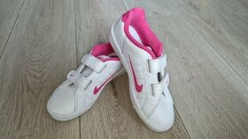 Dívčí botasky Nike, velikost 33,5 (21 cm) skoro nové