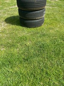 Pneumatiky 195/65 R15 Nokiany a Barumy